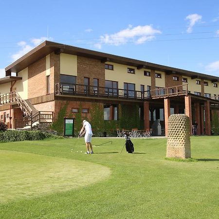 Hotel Areal Botanika à Unhošť Extérieur photo