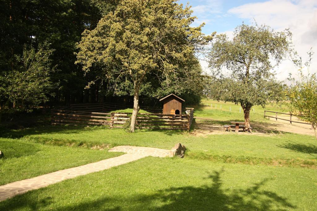 Hotel Areal Botanika à Unhošť Extérieur photo