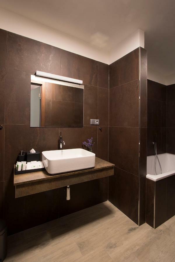 Hotel Areal Botanika à Unhošť Extérieur photo