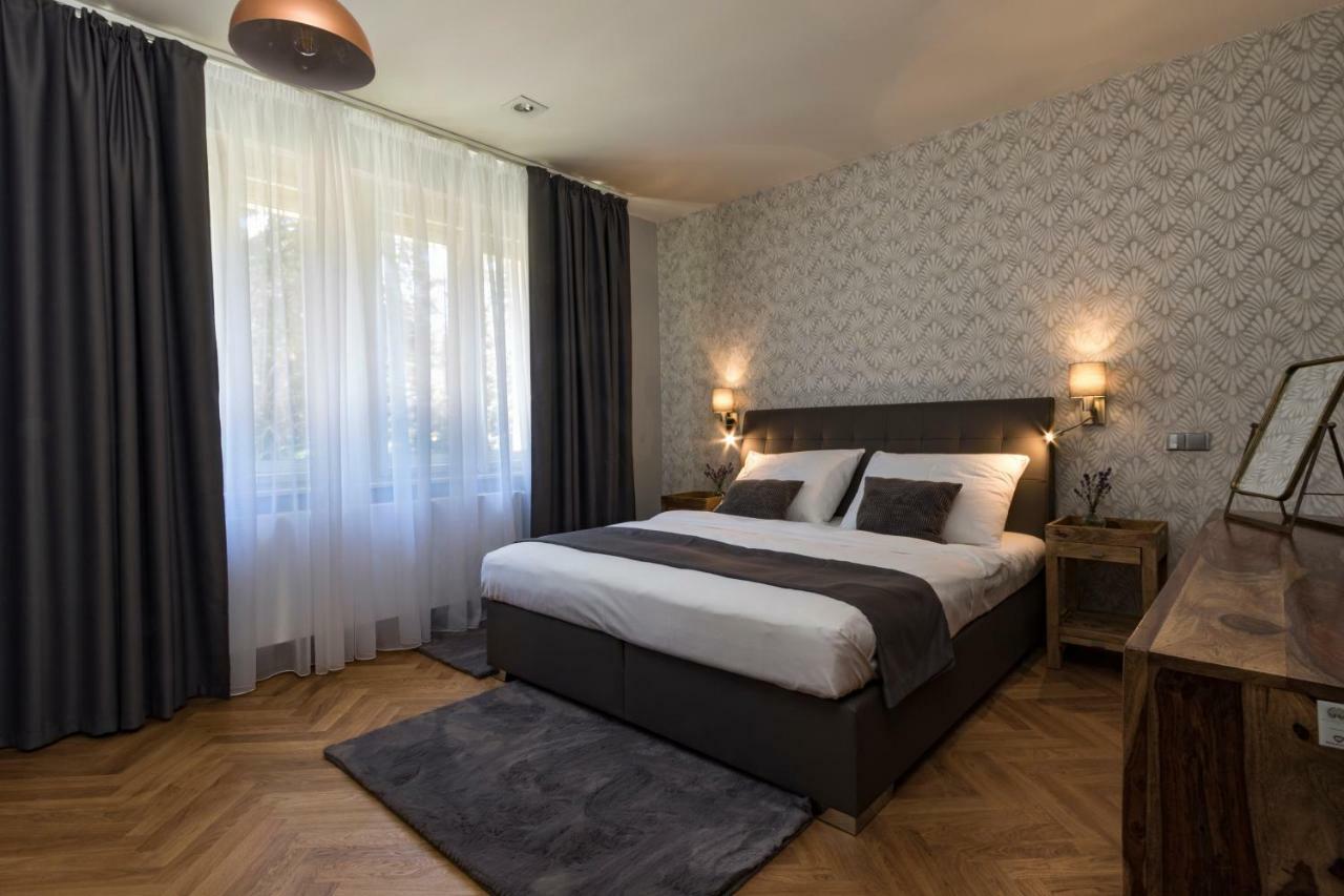 Hotel Areal Botanika à Unhošť Extérieur photo