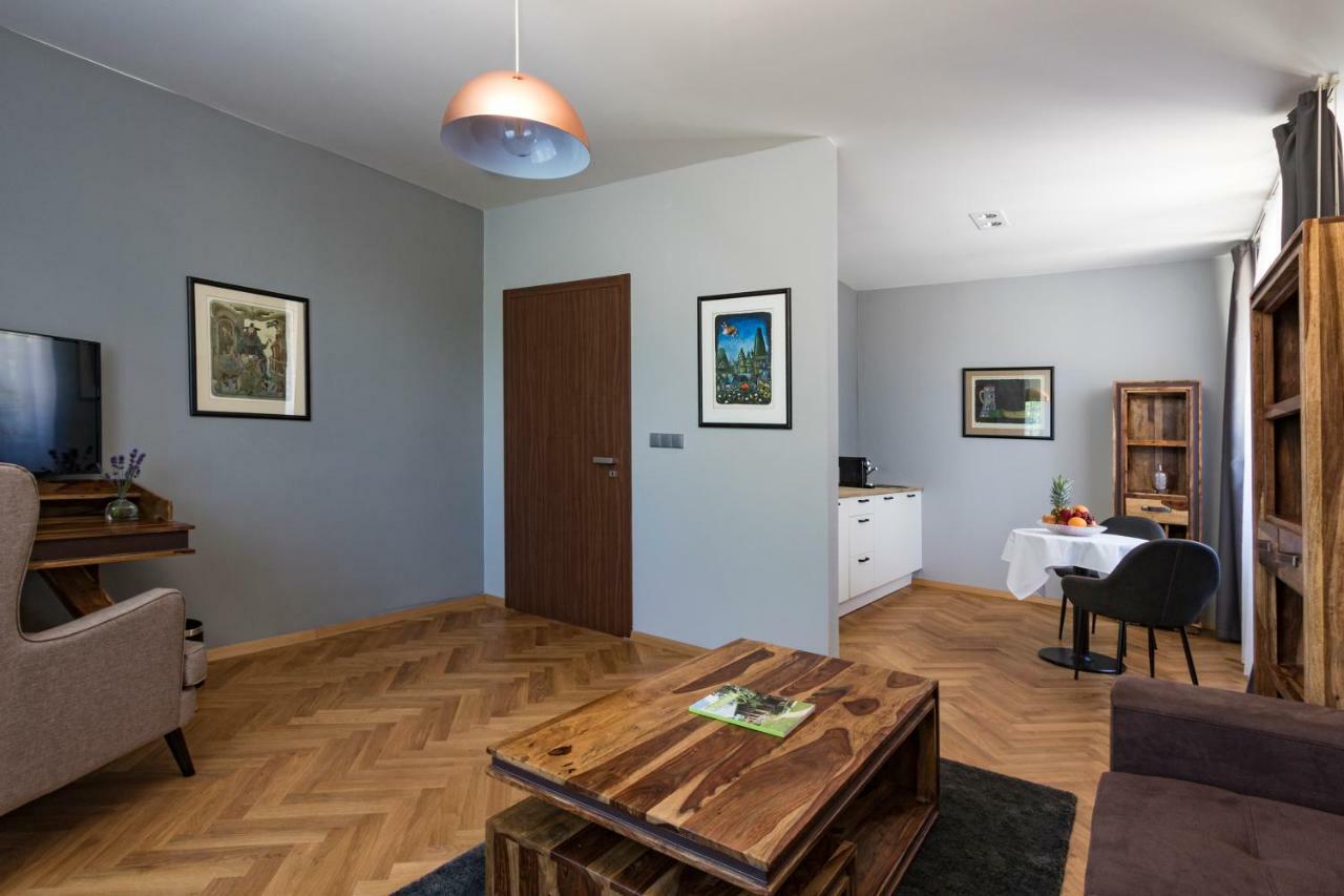 Hotel Areal Botanika à Unhošť Extérieur photo
