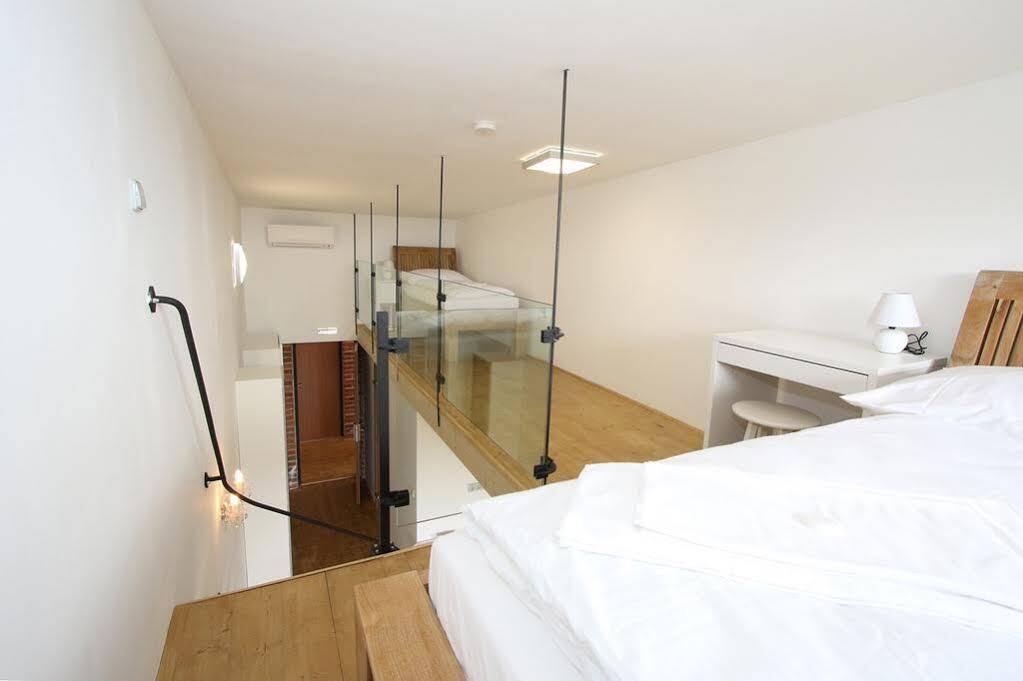 Hotel Areal Botanika à Unhošť Extérieur photo